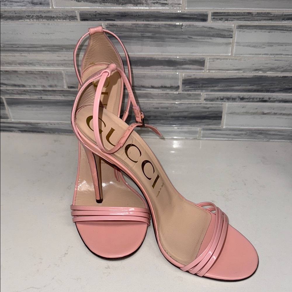 Gucci Pink Patent Leather Ankle Strap Sandals Size 39 ๐ - Picture 14 of 16